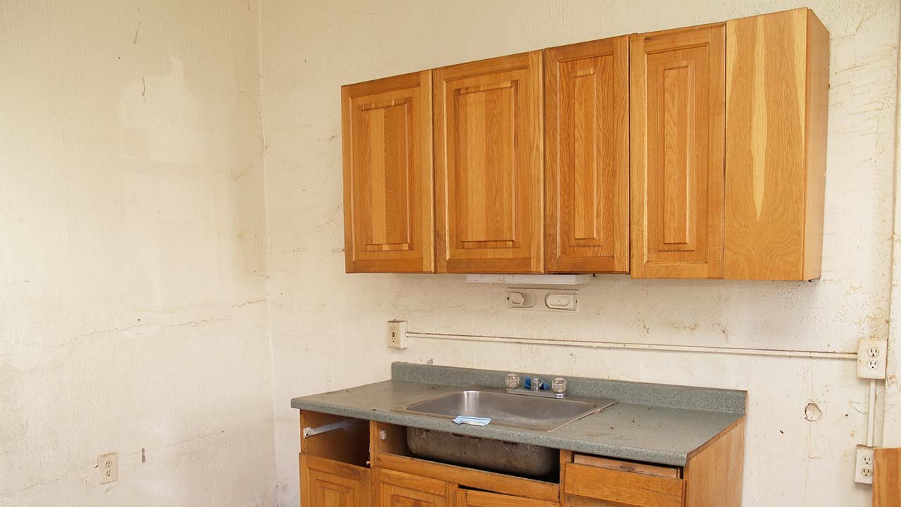 7-unsightly-home-features-that-buyers-should-have-an-open-mind-about-cabinets